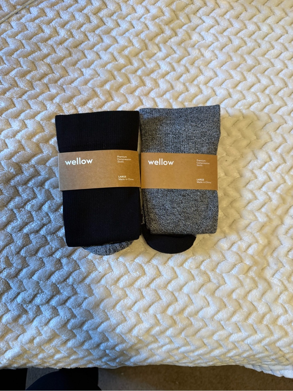 Wellow Men's Compression Premium Socks - Black & Gray 2 pairs NWT Large 9.5-13